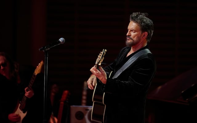 Ricardo Arjona anuncia serie acústica de videos musicales