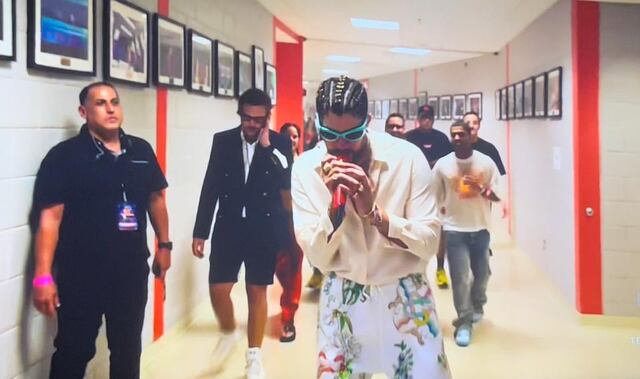 Así fue la entrada de Bad Bunny a su primer concierto de “Un verano sin ti” en Puerto Rico