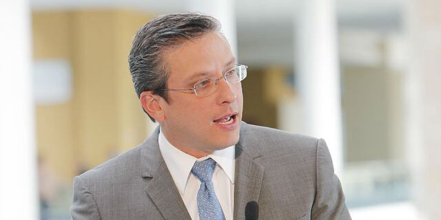 Gobernador defiende contrato del CESCO de Carolina