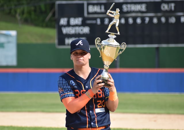 Lisandra Berríos se impone con su veteranía en el béisbol femenino