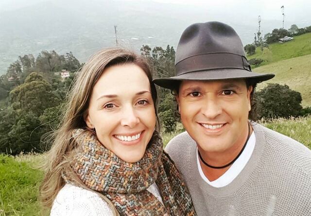 Esposa de Carlos Vives enamoró en redes con foto en traje de baño
