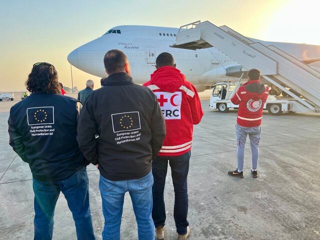 Siria denuncia que ataques aéreos israelíes alcanzaron los aeropuertos de Damasco y Alepo