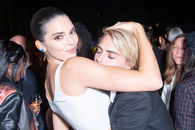 La polémica foto de Kendall Jenner con Cara Delevingne que pone en duda su sexualidad