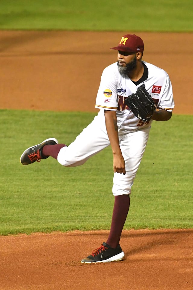 Thompson lidera a los Indios en blanqueada ante Santurce