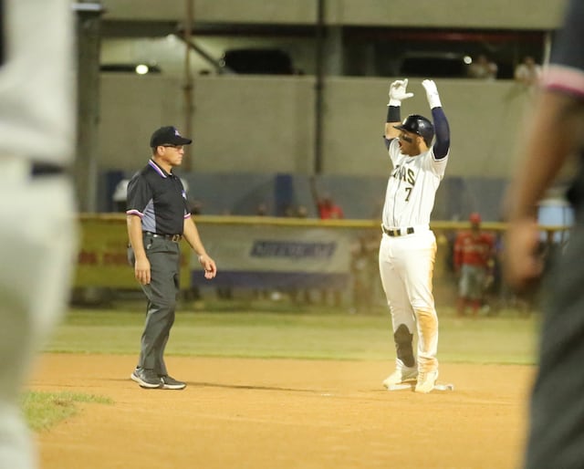 ¡Se empata la serie final! Camuy vence a Cayey en acción sabatina de la Doble A