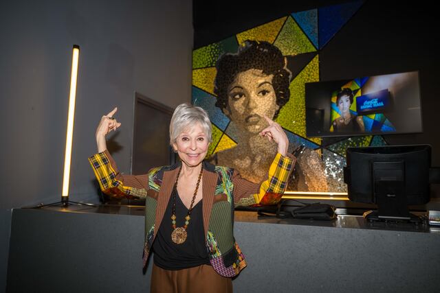 Rinden homenaje a Rita Moreno en el Coca-Cola Music Hall