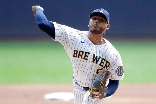 Cerveceros eligen a Peralta para 3er duelo ante Bravos