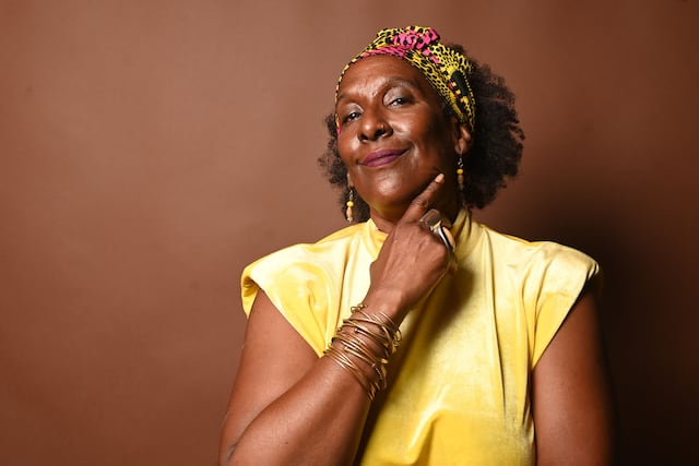 Mayra Santos-Febres se retrata junto a las mujeres puertorriqueñas en la vida de Julia de Burgos