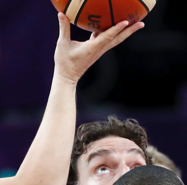 Arrestan a 10 por corrupción en baloncesto universitario de EEUU
