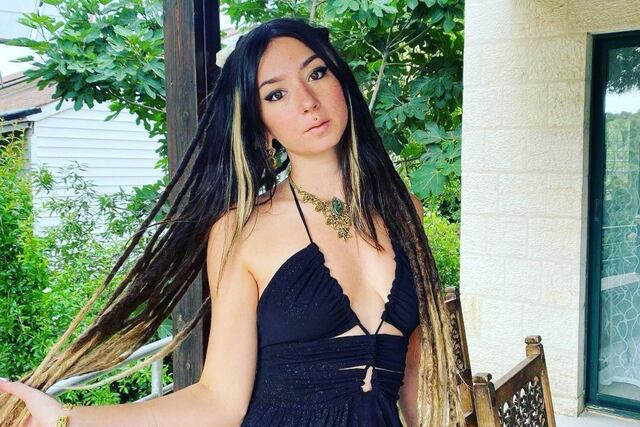 Madre de joven que participaba del festival Supernova en Israel asegura que su hija está viva