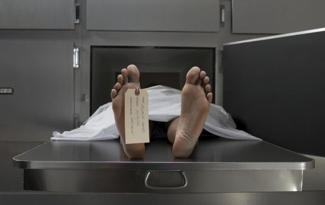 Mujer despierta en la morgue 11 horas después de "morir"