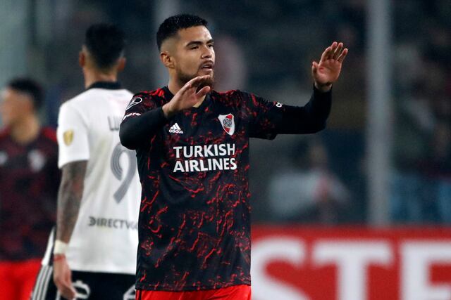 River demuele 3-0 a un débil Riestra