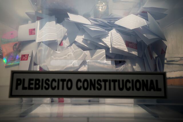 Chile rechaza por segunda vez cambiar su constitución y mantiene la de la dictadura