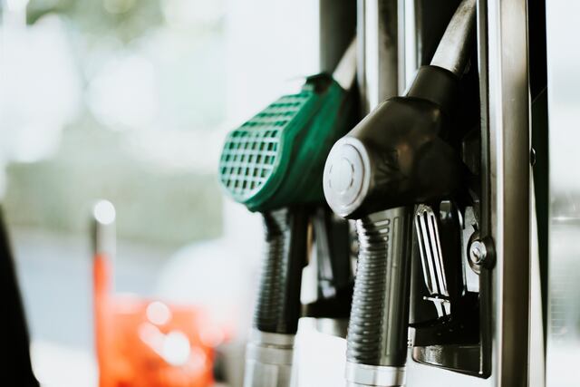 Precio de la gasolina amanece estable: debe estar entre los 96.7 y 99.7 centavos