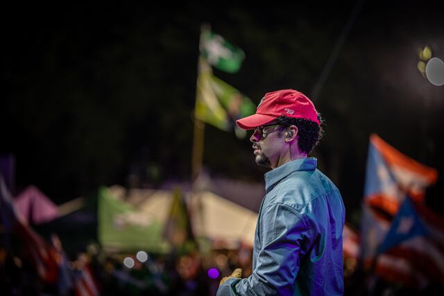 Seguidor de Bad Bunny conmueve con su historia tras el estreno de “EL CLúB”