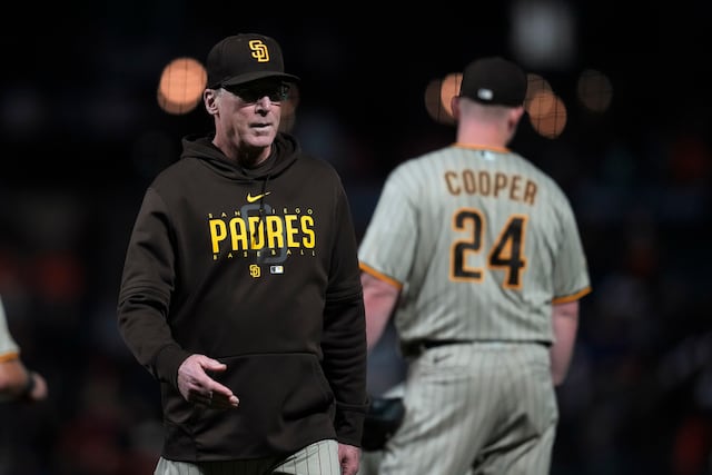Bob Melvin deja a los Padres y firma con los Gigantes