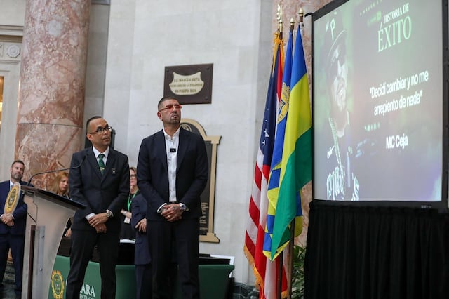 MC Ceja es reconocido en el Capitolio