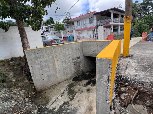 Reabren puente colapsado por lluvias en Aguas Buenas