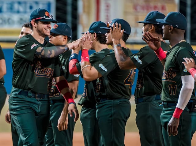 Río Grande se lleva quinto juego en Gurabo y sigue con vida en la final del Este
