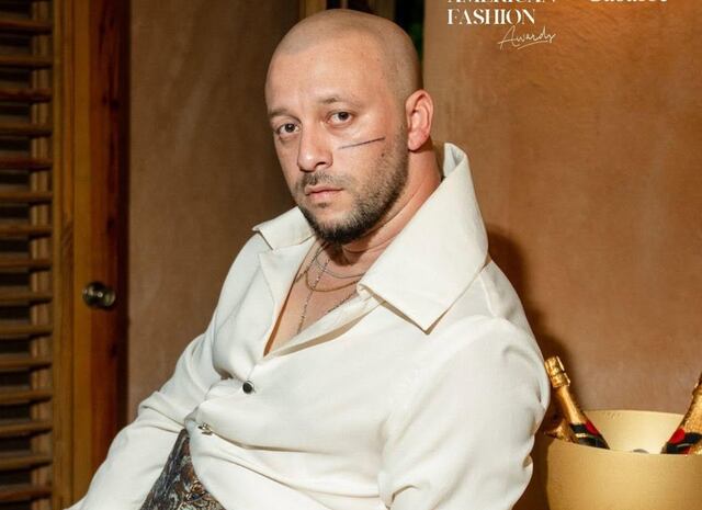 Influencer boricua desafía las normas de la moda masculina en los Latin American Fashion Awards