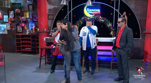 Maripily Rivera le da tremendo beso a René Monclova