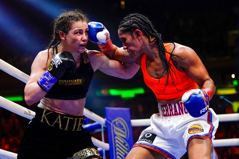 Amanda Serrano y Katie Taylor regalaron una guerra en el MSG