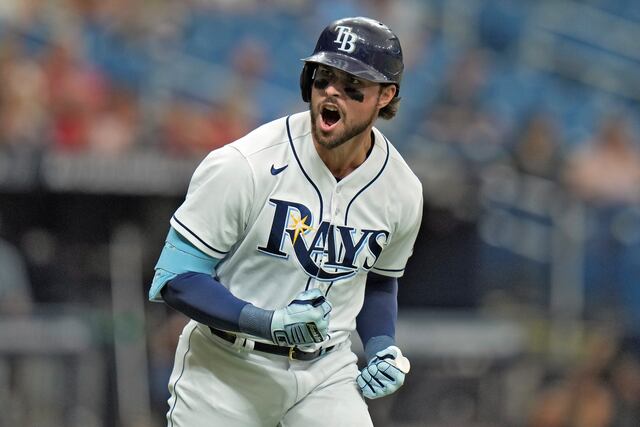 Lowe rompe el empate con jonrón y Rays barren a Rockies