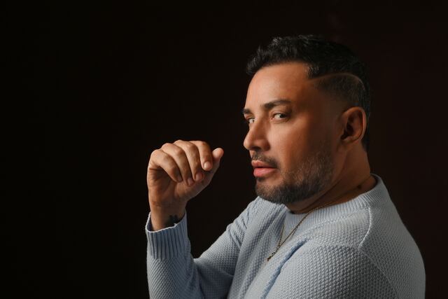 Manny Manuel le mete su sazón a tema de Christian Nodal