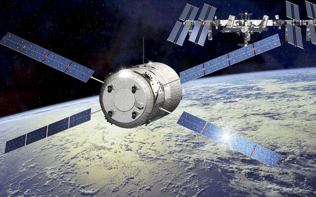 Astronautas preparan reparación de emergencia en Estación Espacial