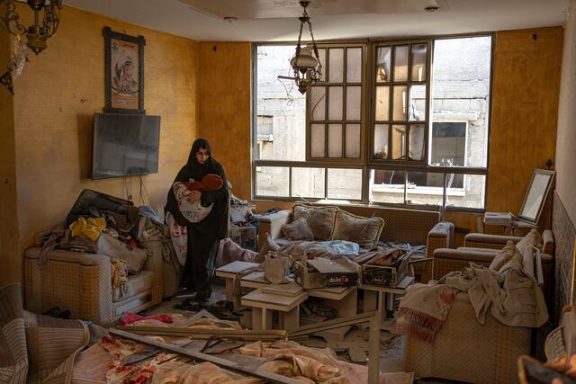 Israel mantiene bombardeo contra Gaza tras veto de Estados Unidos a intento de la ONU para frenar guerra