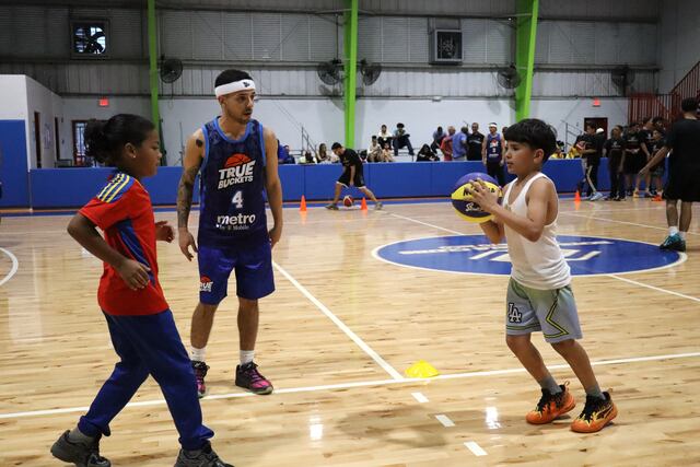 Reinauguran cancha del Boys & Girls Club de Las Margaritas en San Juan