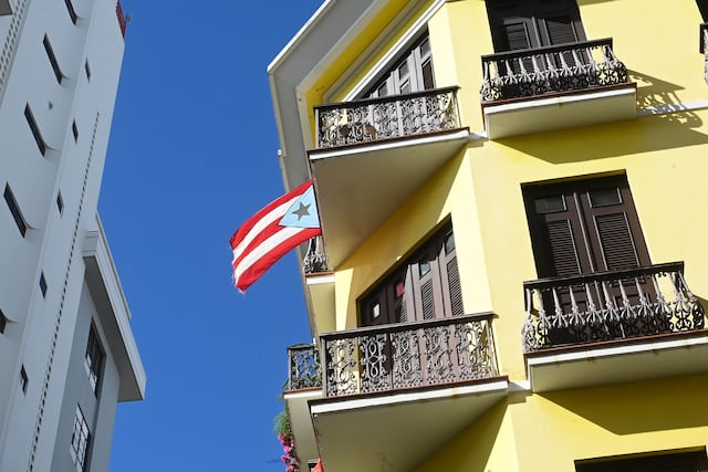 Residentes del Viejo San Juan exigen al alcalde Miguel Romero “que haga su trabajo”