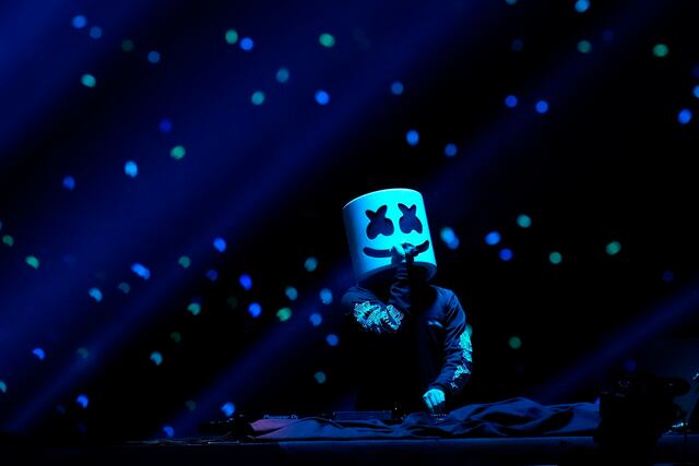 Marshmello le pone azúcar a la música con “Sugar Papi”