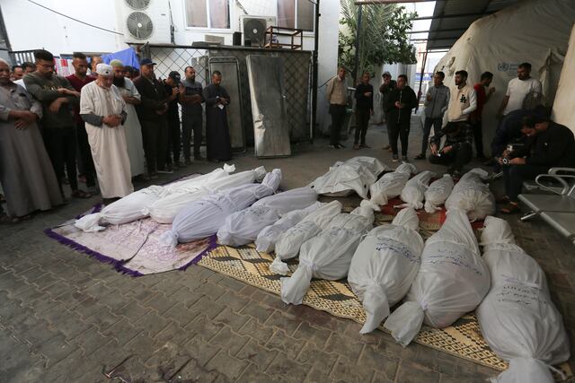 Israel ataca inmediaciones de varios hospitales mientras sus tropas avanzan en la Ciudad de Gaza