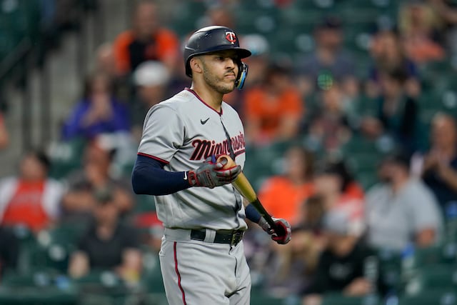 Gigantes posponen presentación de Carlos Correa ante resultado de examen médico