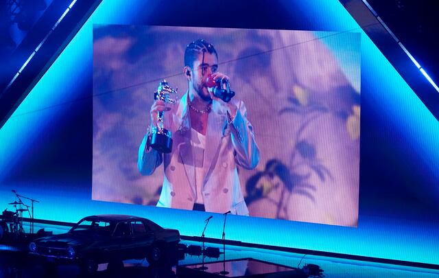 Bad Bunny gana “Artista del año” en los premios MTV