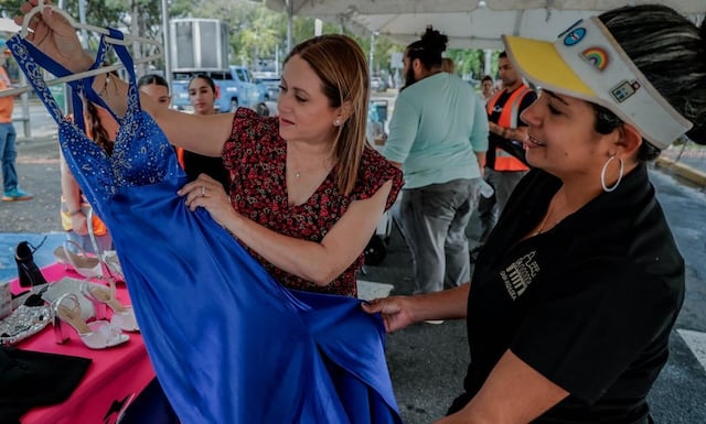 San Juan Te Viste Pa’l Prom rompe récord: sobre 2,000 vestidos donados