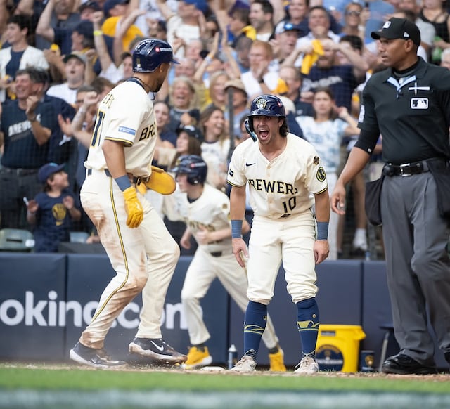 Cerveceros arrancan con fuerza y vapulean a Cachorros en el Juego 1 de la Serie Divisional