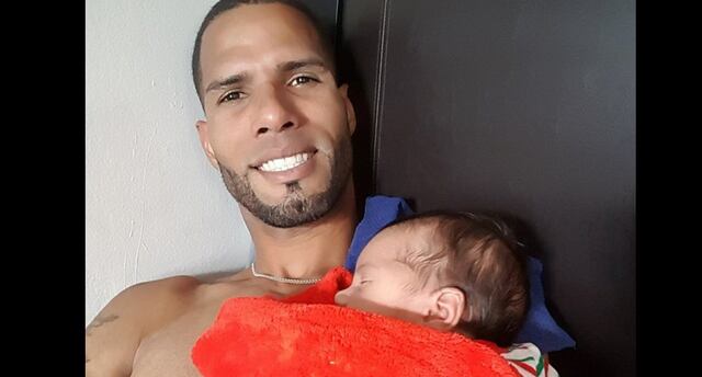 Culson celebra el primer mes de su hijo