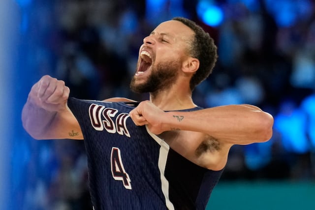 Stephen Curry ganará $63 millones tras acuerdo para ampliar contrato con Warriors
