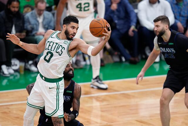 Celtics llegan a Dallas con ventaja 2-0 en las Finales de NBA