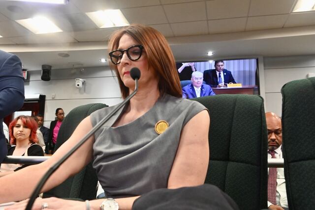 Secretaria de Estado espera aval de Ética por interacción con su esposo en Fortaleza
