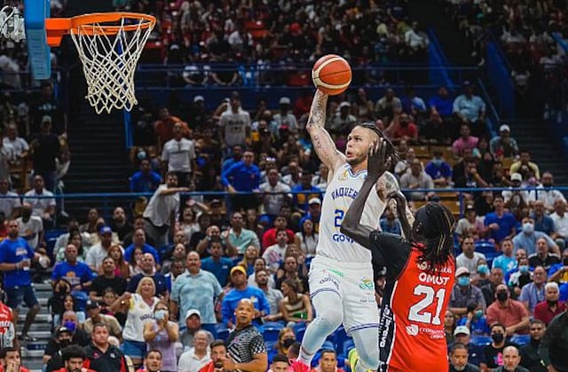 Triunfa Bayamón sobre Ponce en inicio de semifinal del BSN