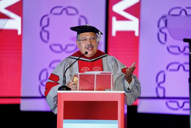 Otorgan segundo doctorado honoris causa en una semana a Jorge Rivera Nieves