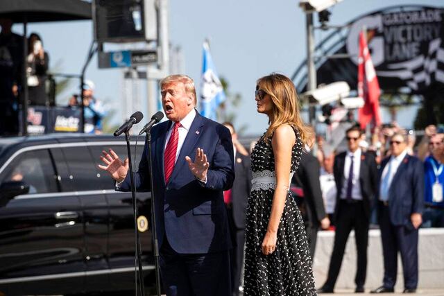 Donald Trump da la salida en las 500 millas de Daytona