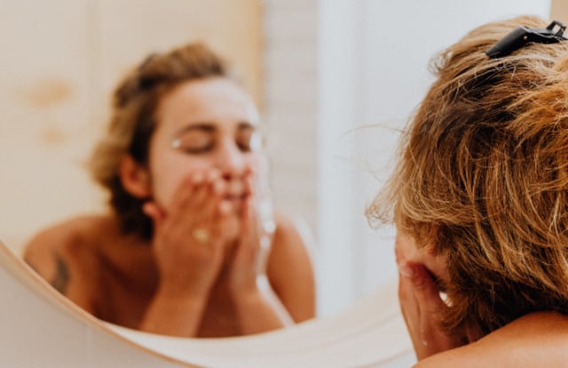 Así puedes eliminar el exceso de grasa del rostro
