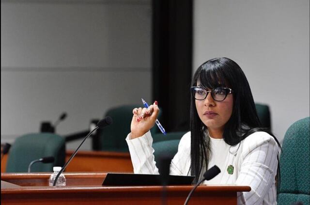 Representante critica los “memoriales mete miedo” de agencias en contra de propuesta de seguro de salud universal