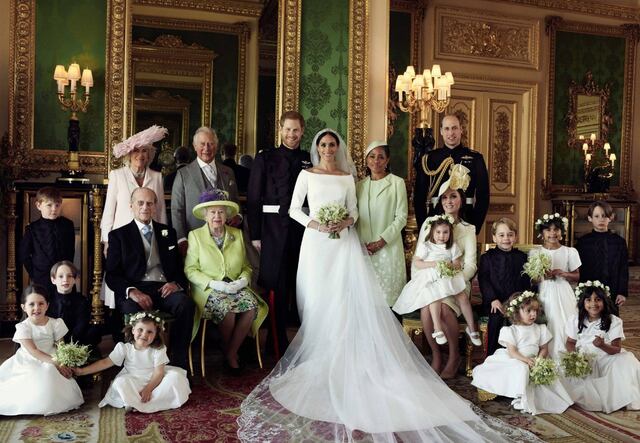 ¿"Error" en fotos oficiales de la boda real?