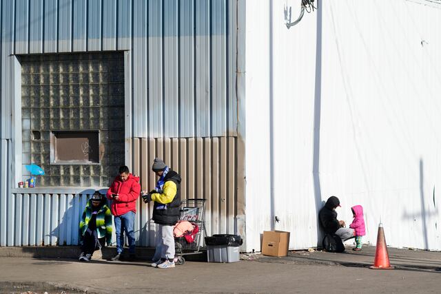 Muerte de niño migrante despierta preocupación por condiciones insalubres de los refugios