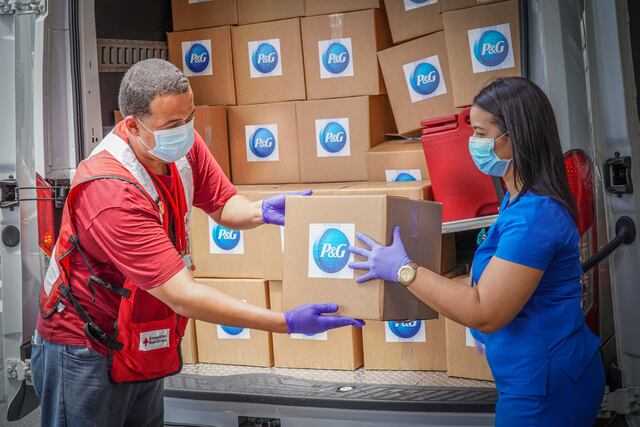 P&amp;G entrega más de $100,000 en artículos de higiene del hogar  y aseo personal a empleados de hospitales